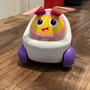 Fisher-Price Bright Beats Buggie Beatbelle Robot